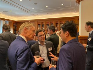 No comment added to this photo.