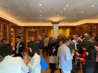 No comment added to this photo.