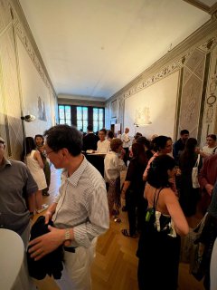 No comment added to this photo.