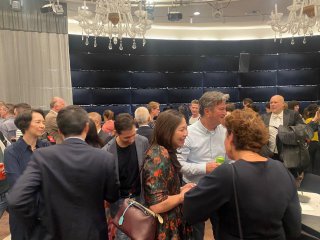 No comment added to this photo.