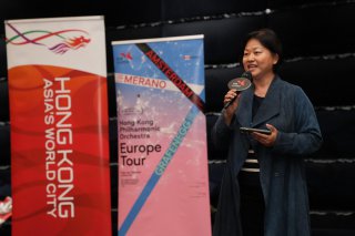 No comment added to this photo.