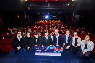 No comment added to this photo.