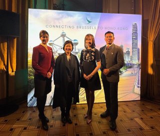 No comment added to this photo.