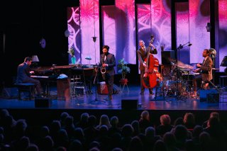 No comment added to this photo.